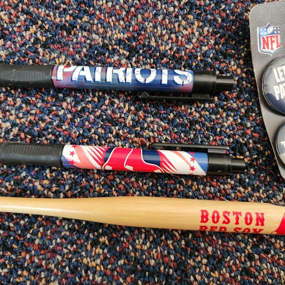 NE Patriots Boston Redsox memento's - Picture 3 of 5
